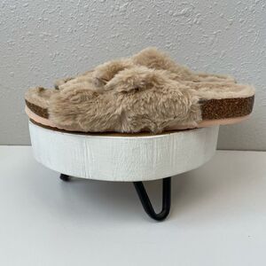 NWOT Fitory Faux Fur Slipper Sandals Size 7